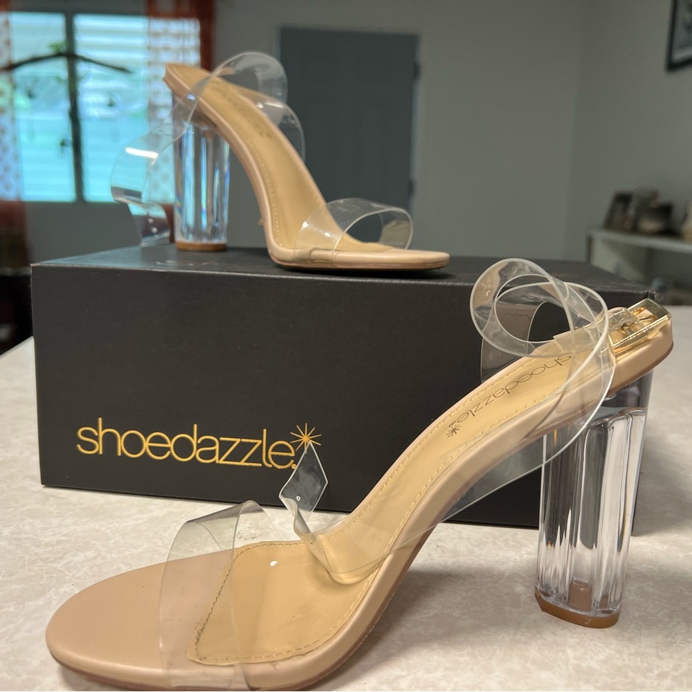 Shoe Dazzle Tan Heels with Modern Lucite Design